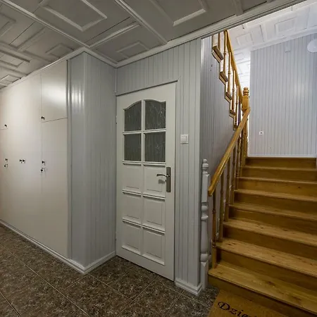 Retro House *